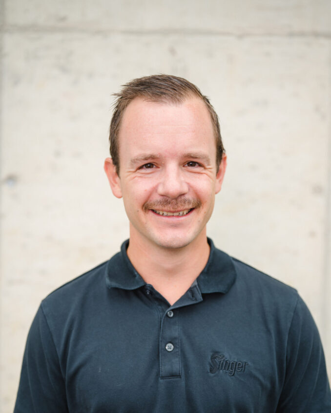 Ing. Florian Hartl-WurmTechnik und Privatbau07236/2328-226florian.hartl-wurm@singerbau.at